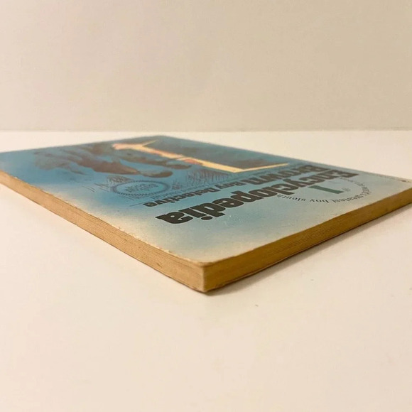 Vintage 1978 Encyclopedia Brown Boy Detective Book A Bantam Skylark Book - Picture 12 of 15